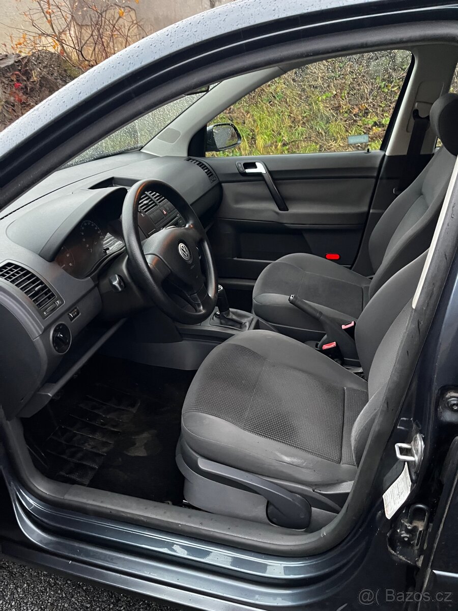 Volkswagen Polo - 11