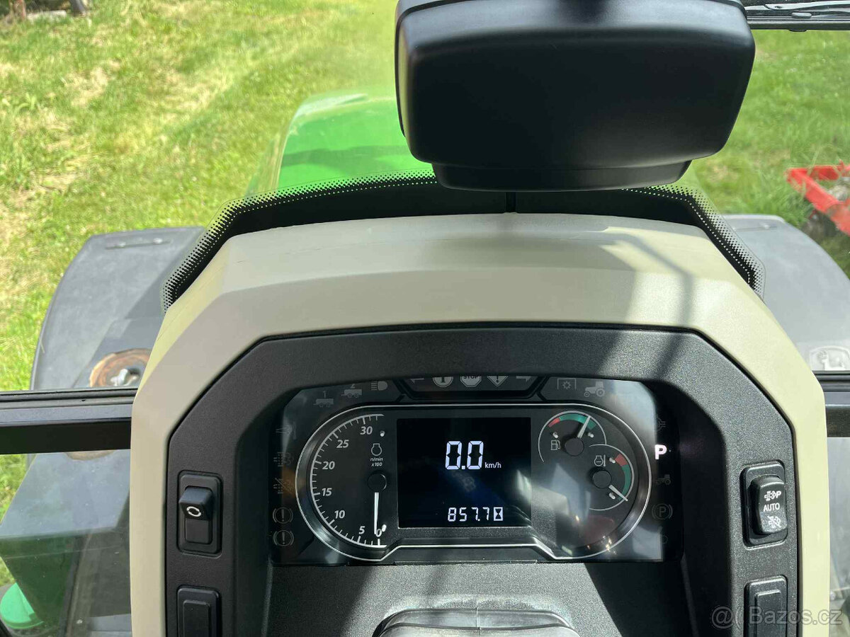 Traktor John Deere 5090 M - 11