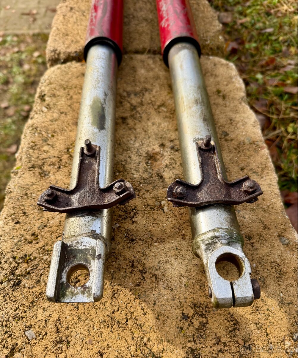 CZ 125 175 250 kývačka - přední tlumiče - 11