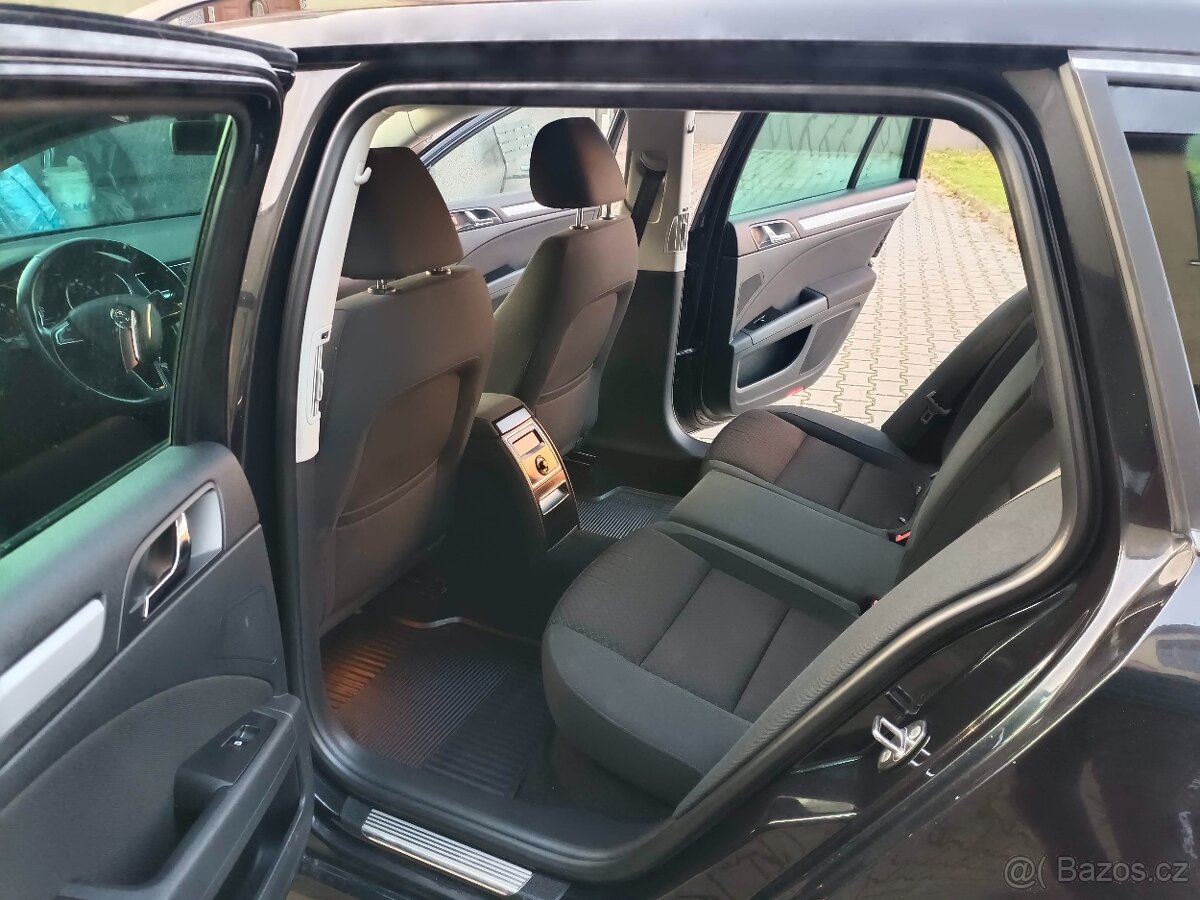 Superb 2.0 Tdi 103 kW DSG combi Elegance - 11