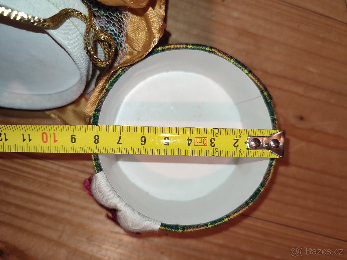 Panenka ,krabička - 11