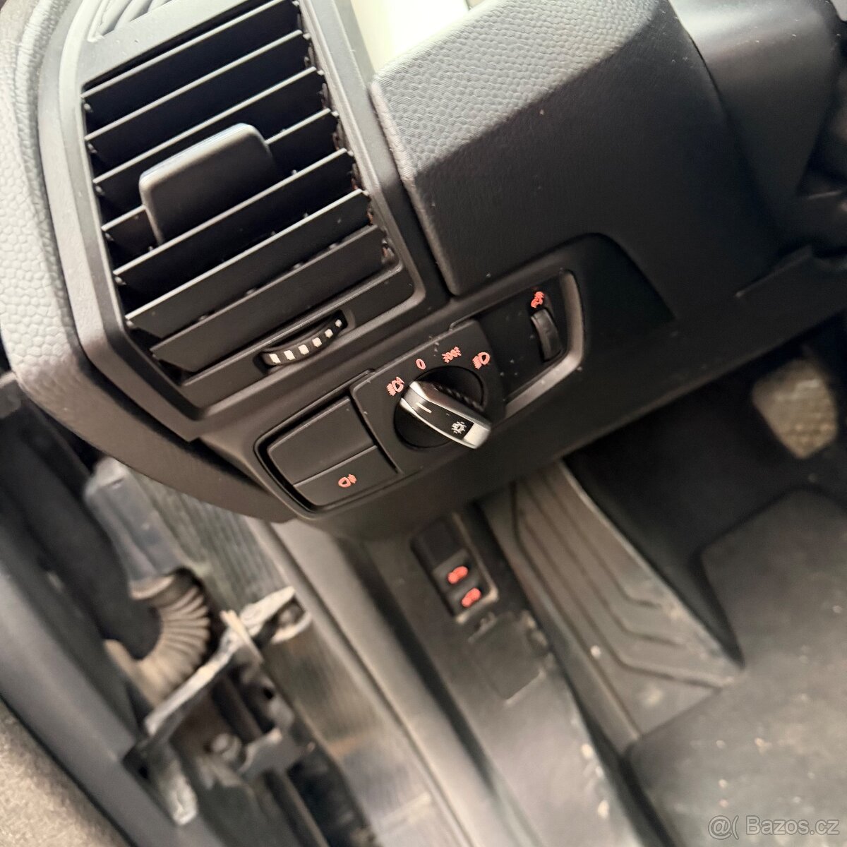 BMW i3, I3s elektro Ojeté, 8/2020, 202 085 km 340 000 Kč K - 11