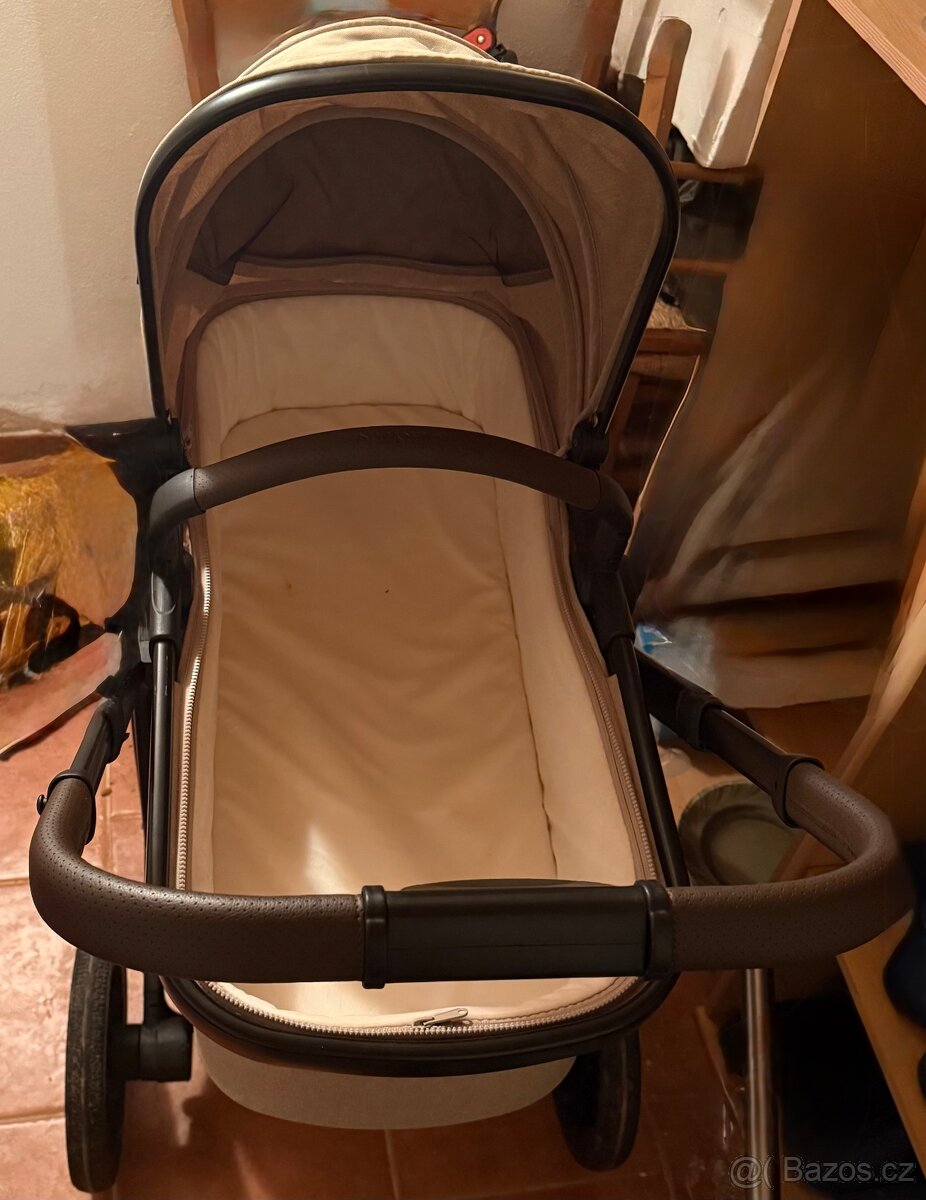 Kočárek Deryan - 11