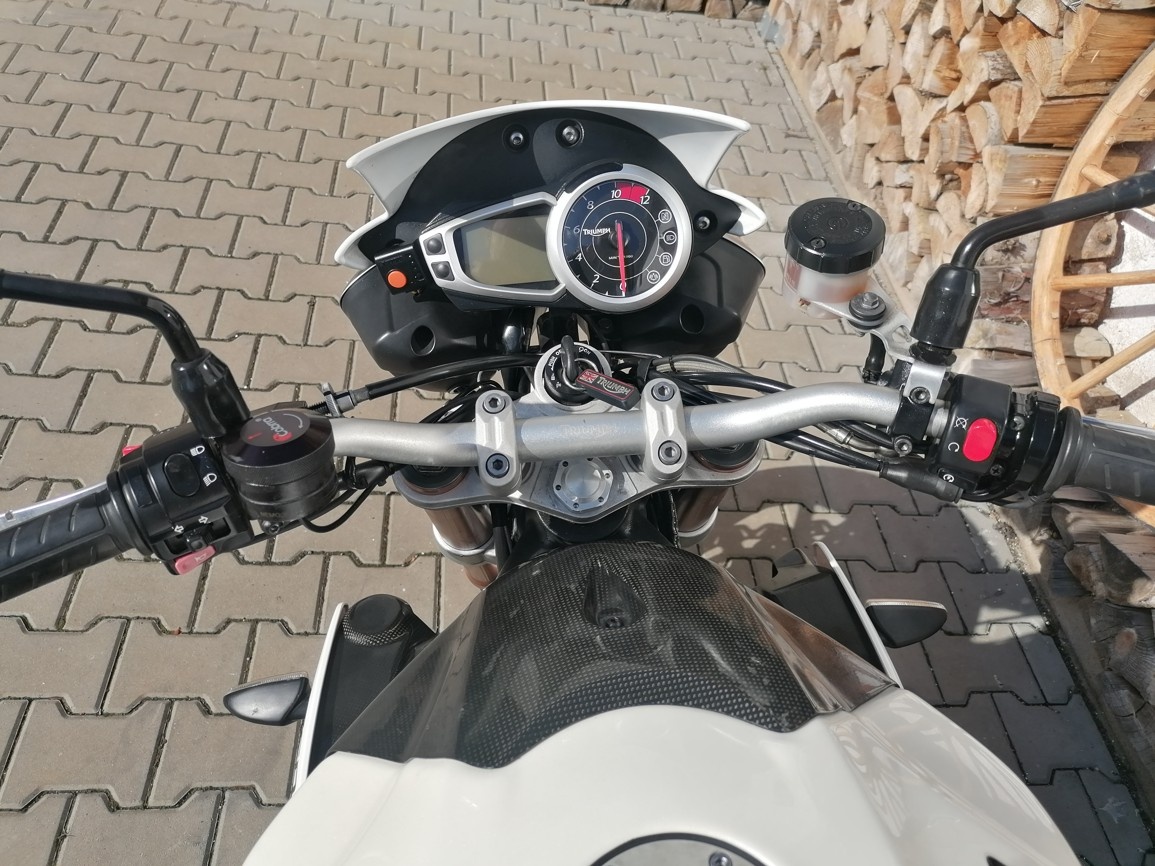 TRIUMPH SPEED TRIPLE 1050 ABS - 11