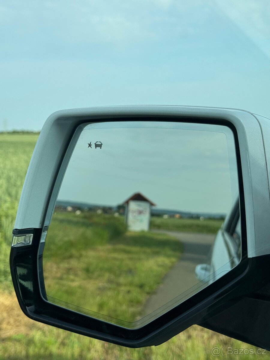 Cadillac Escalade ESV, Platinum Long - 11