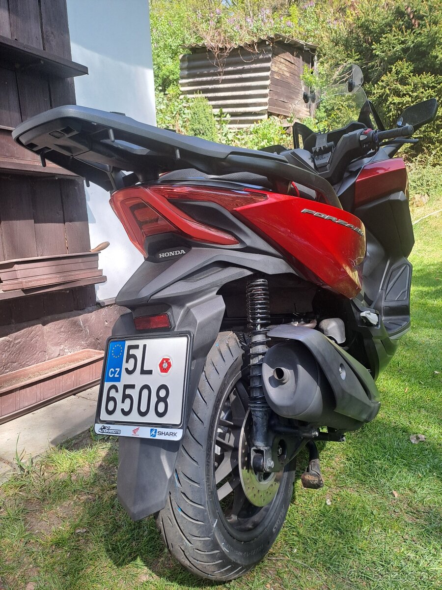 Honda Forza 350 - 11