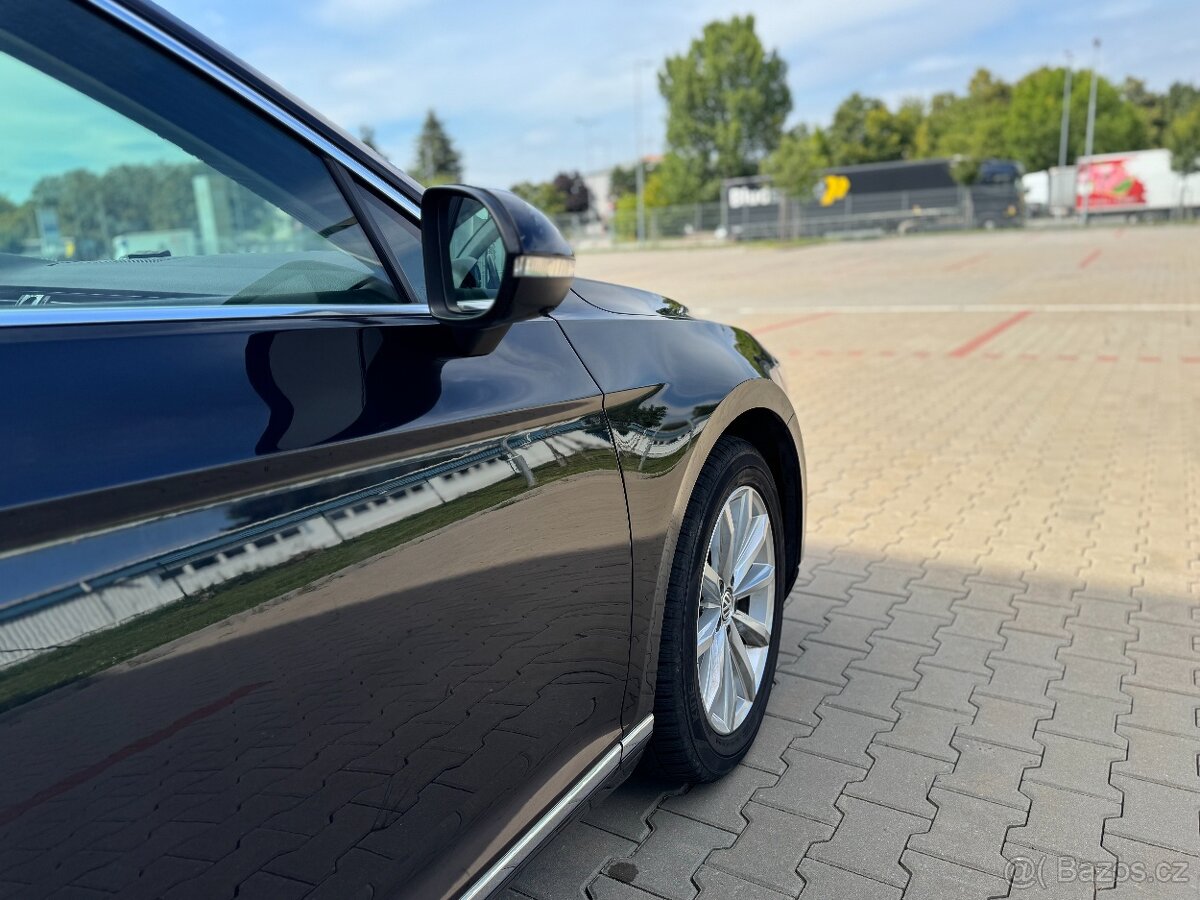 Volkswagen Passat 2.0 TDI 140kw Highline 4MOTION DSG (2019) - 11