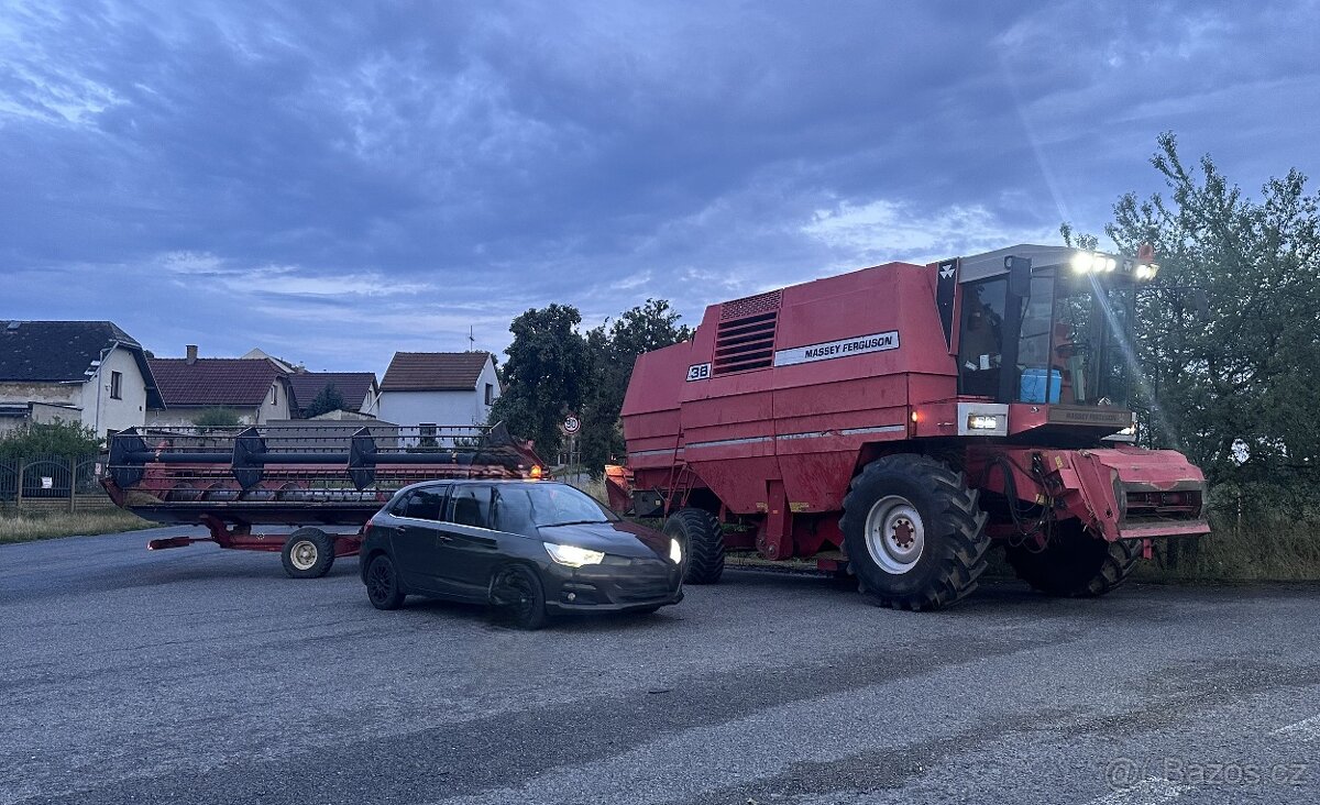 Kombajn Massey Ferguson MF38 - 11