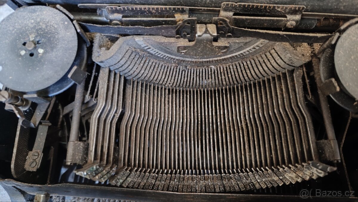 Psací stroj 500,- - 11