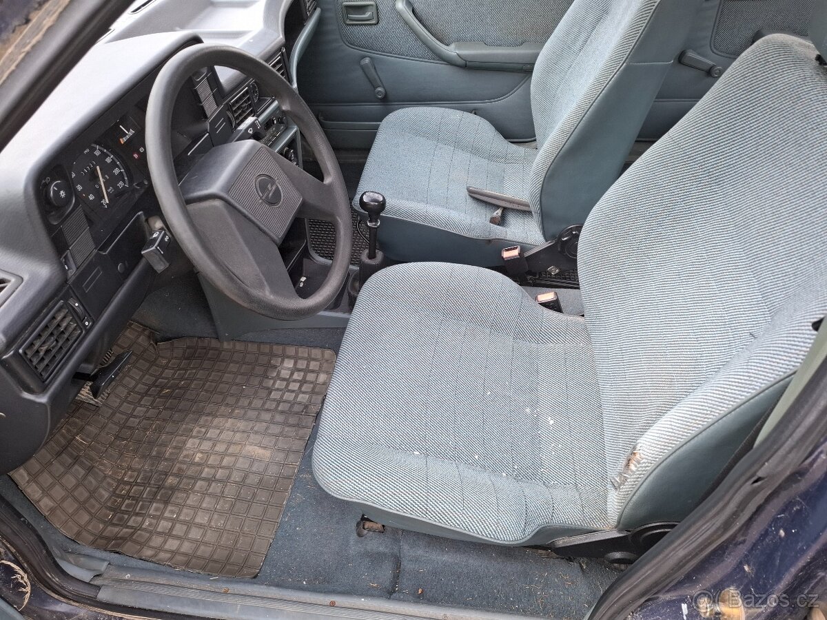 Opel Kadett 1.6 Diesel Model 1988 - 11