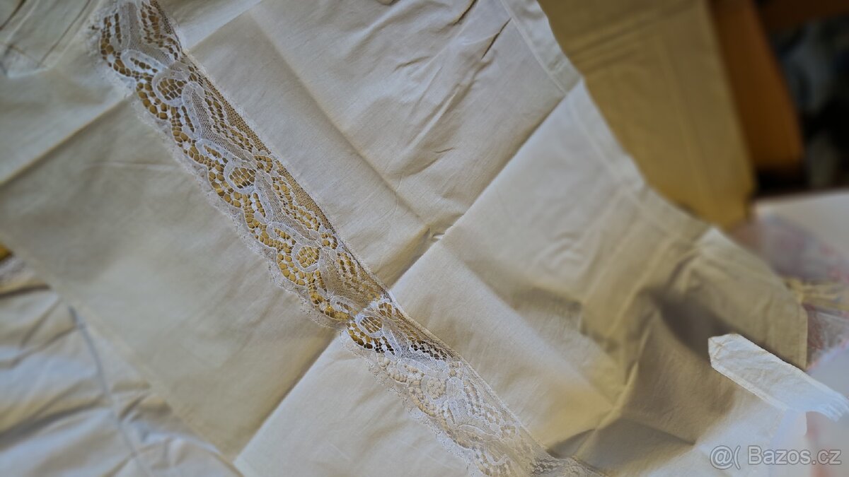 retro sbírka cukrářských zástěrek, krajkové límečky - 11