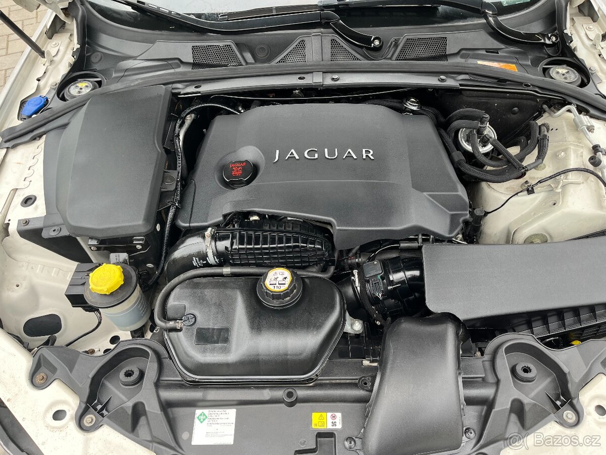 Jaguar XF S 3.0 TDV6 202 kW - 11