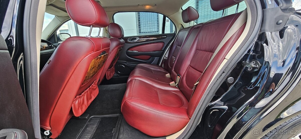 2005 Jaguar XJ8 L 4.2 V8 - 11