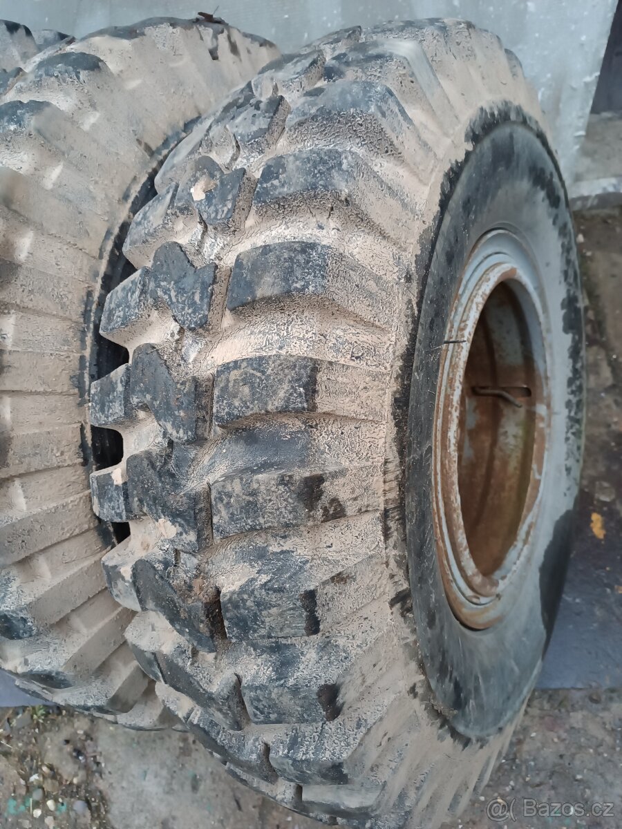 10,50-16 kola na vlek 7t - 11
