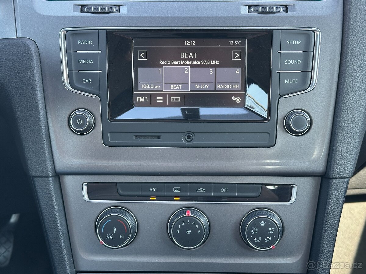 VW Golf 1,2 TSi P+Z Senzory, Klima - 11