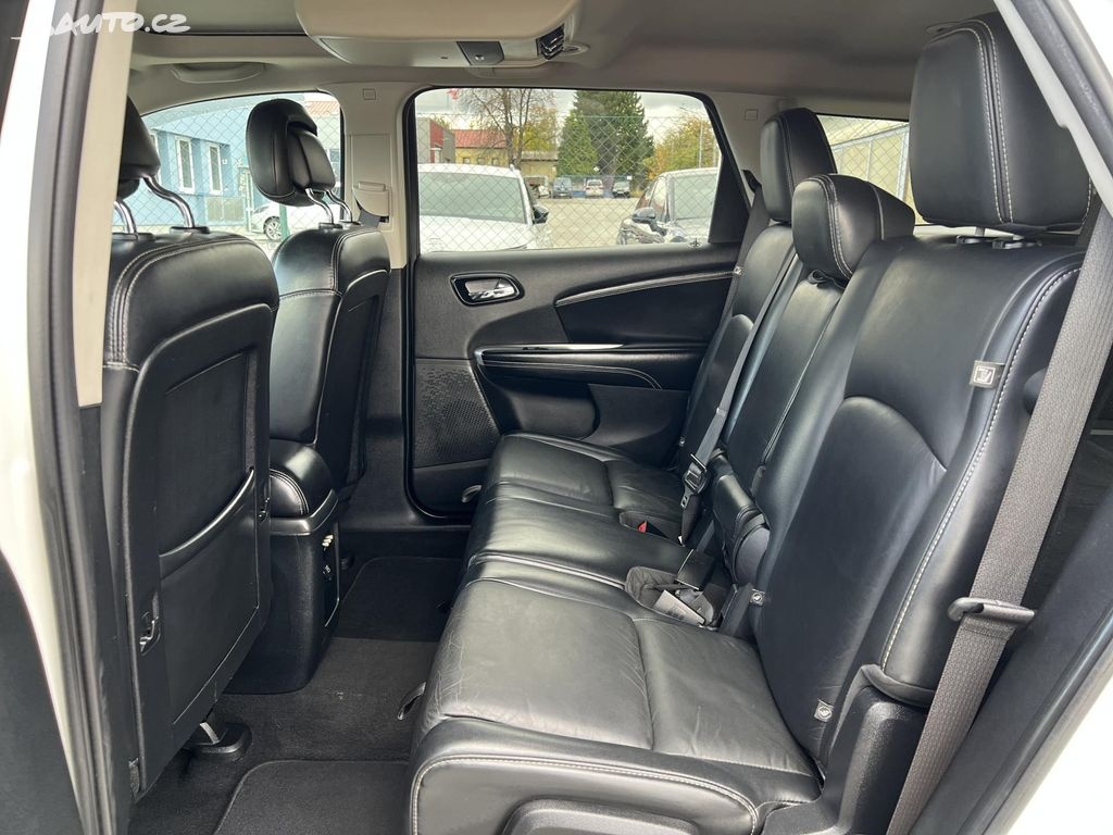 🚗 Fiat Freemont 2.0MJT 4x4 AUTOMAT KŮŽE 7MÍST - 11