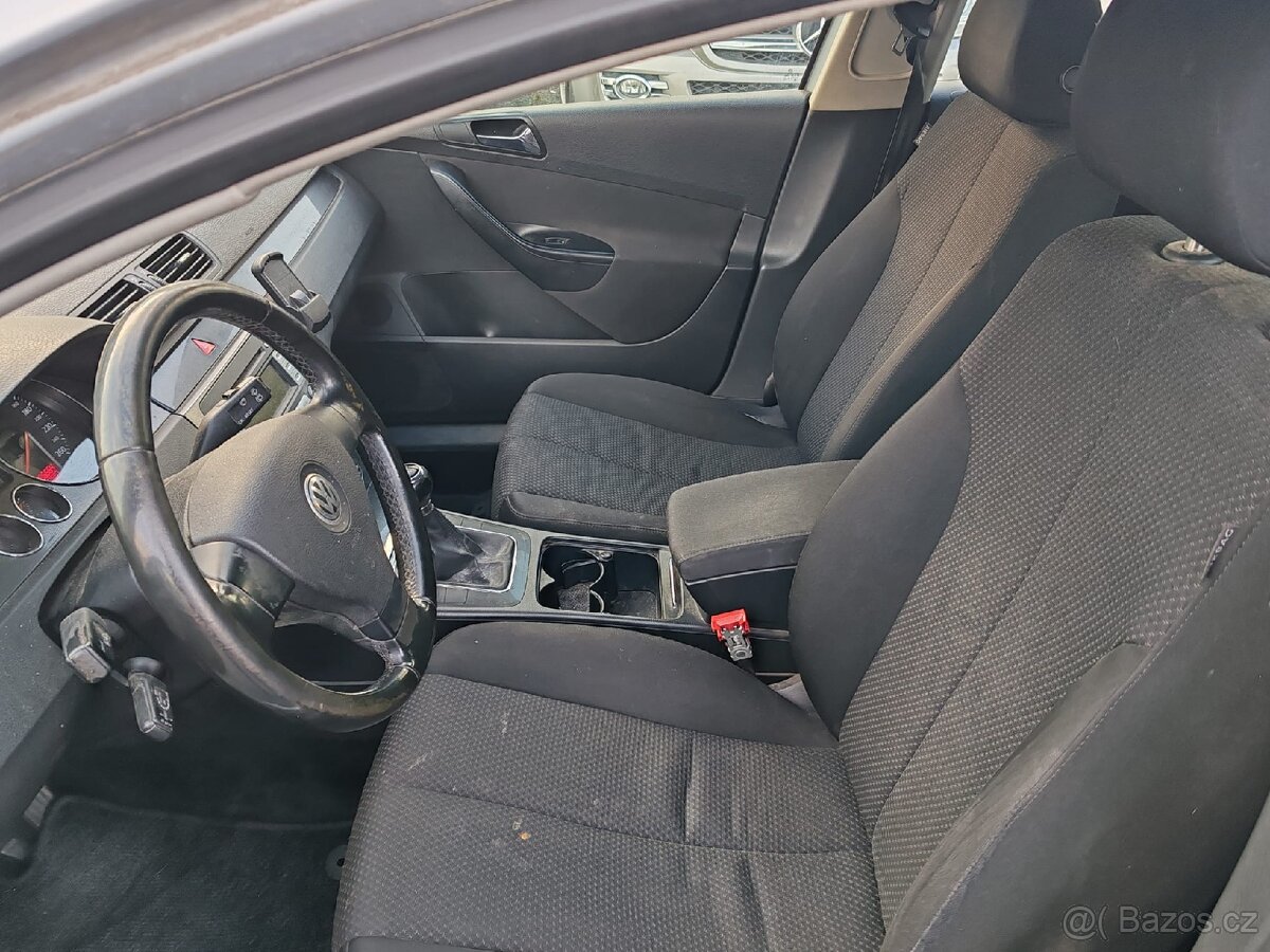 Volkswagen Passat
1.9 TDI - 11