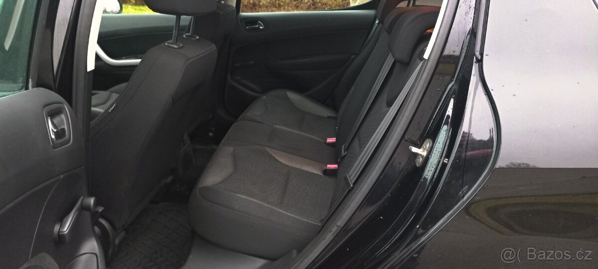 Peugeot 308 1.4VTi 72kW r.2012 STK 8/2026 - 11