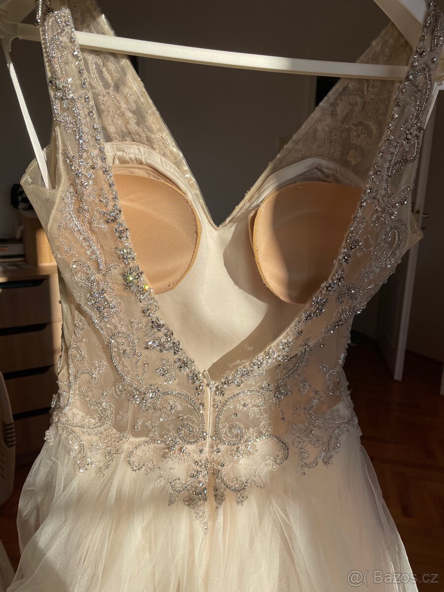 Svatební šaty - 11