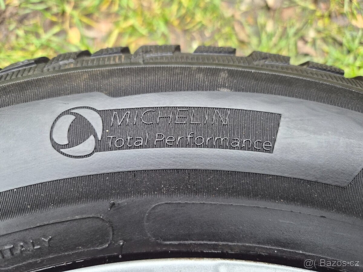 Kompletní zimní ALU kola Škoda PYXIS - 205/60 R15 - 5x112 - 11