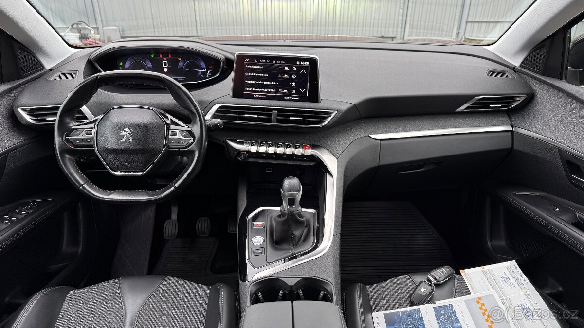 Peugeot 3008 //1.2//96kW//BENZÍN//PureTech//ALLURE//1.MAJ// - 11