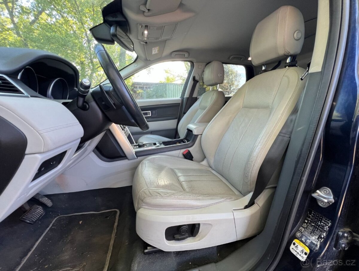 Land Rover Discovery Sport - 11
