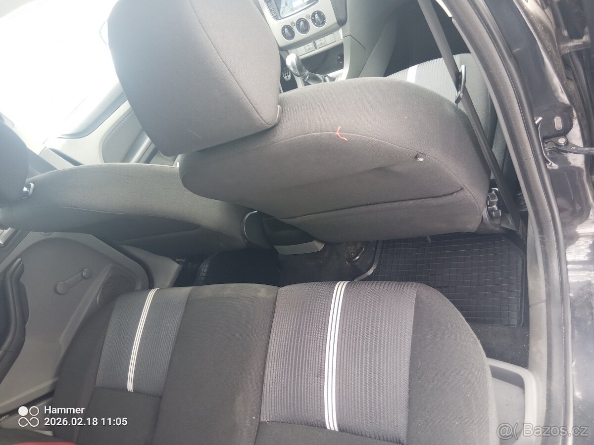 Ford Focus kombi 1.6 benzín 74 kW 2010 - 11