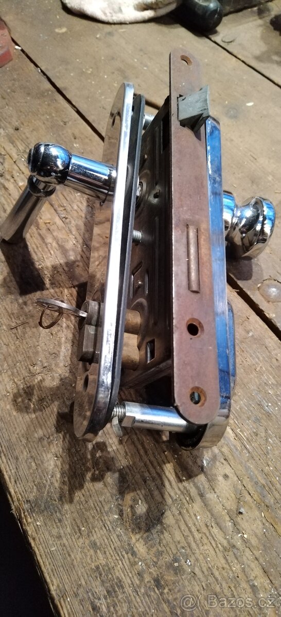 dveřní zámky - 11