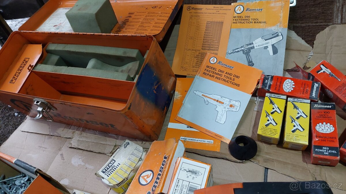 Nastřelovaci pistole RAMSET - 11