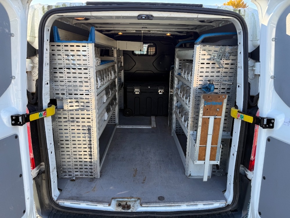 Ford Transit Custom 2.2TDCi 114Kw L2H1 - 11
