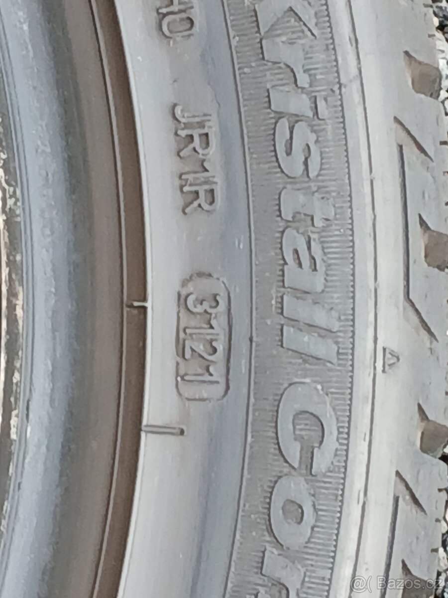 Zimní pneu Fulda Kristall Control HP2 235/45/18 vzorek 8mm - 11