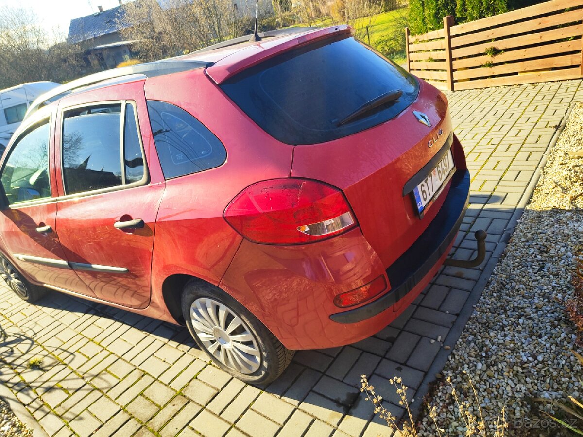 Prodám Renault Clio kombi - 11