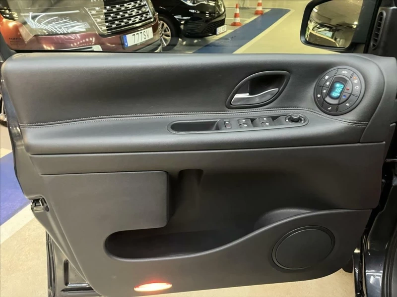 Renault Espace 2,0 dCi Expression MPV 7míst - 11