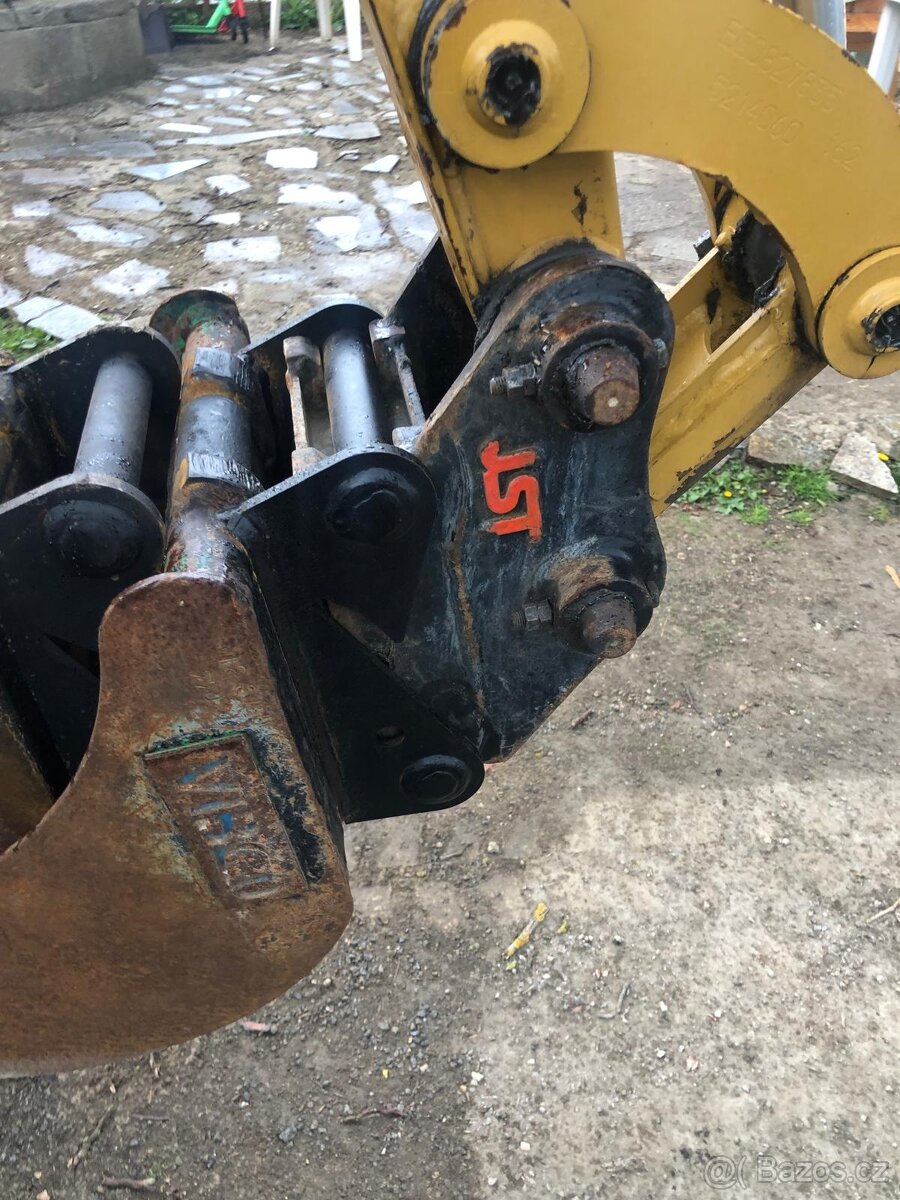 Caterpillar CAT 301.6 - 11