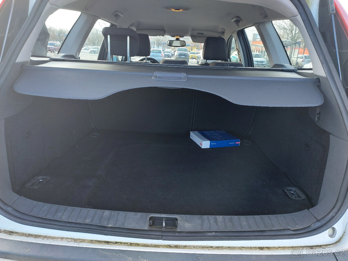 Ford Focus 1.6 TDCI na náhradní díly - 11