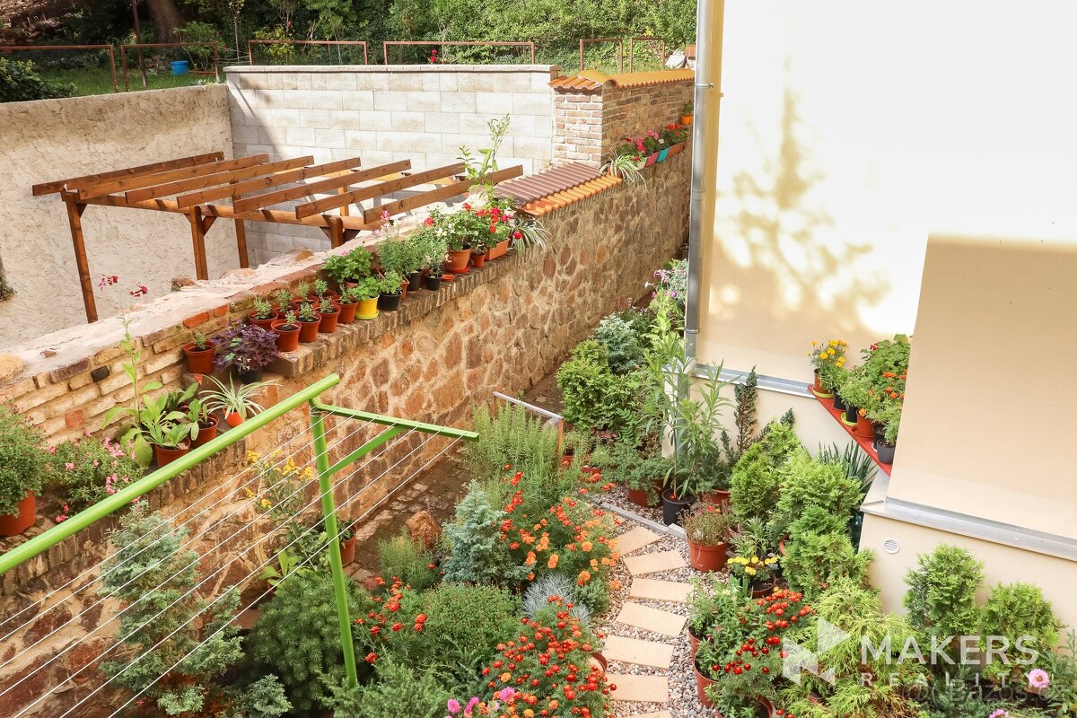 Prodej bytu 4+1, 120,5 m², historický dům, Teplice, ul. Na S - 11