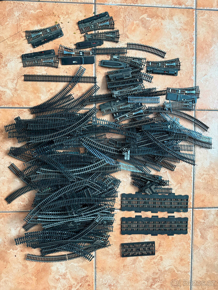 TT - mašinky, koleje, doplňky - 11