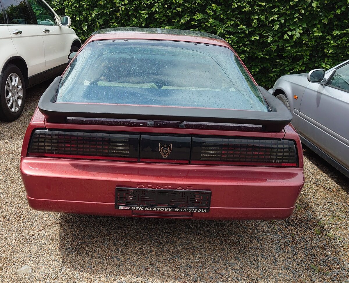 PONTIAC FIREBIRD TRANS-AM GTA - 11