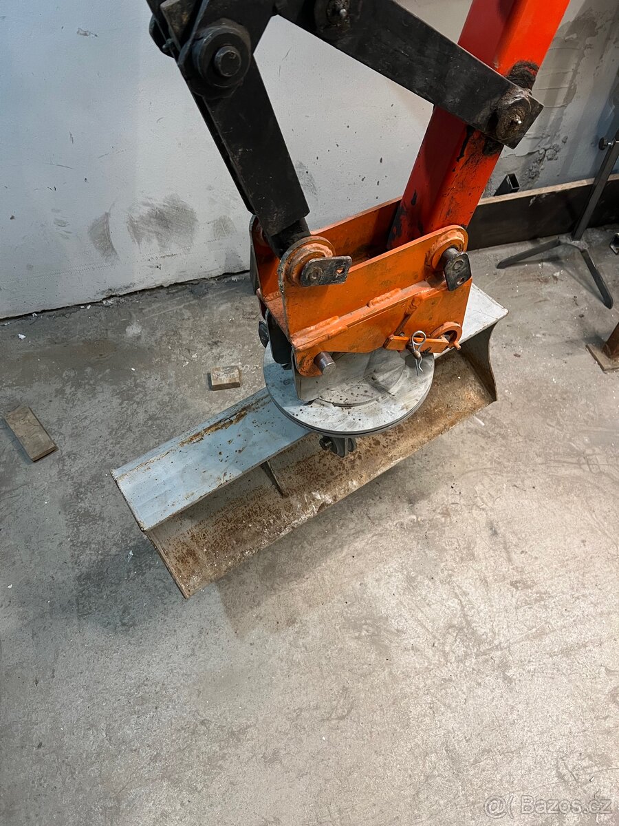 Kráčející minibagr, minirypadlo - 11