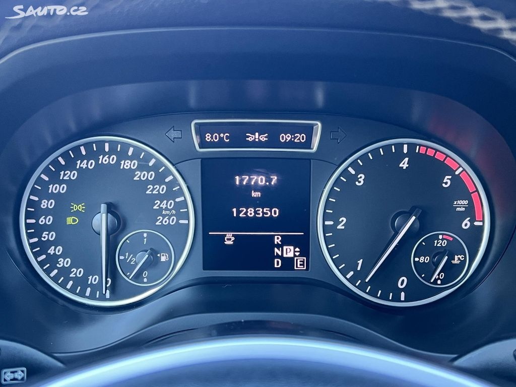 🚗 Mercedes-Benz B 180 CDi AUTOMAT 2013 TAŽNÉ ALU - 11