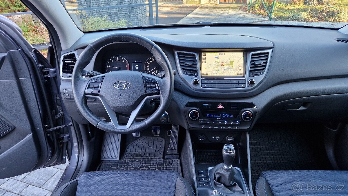 HYUNDAI TUSCON 4x4 2.0 CRDI 100KW.NAVI.KAMERA.TAŽNÉ 8x ALU. - 11