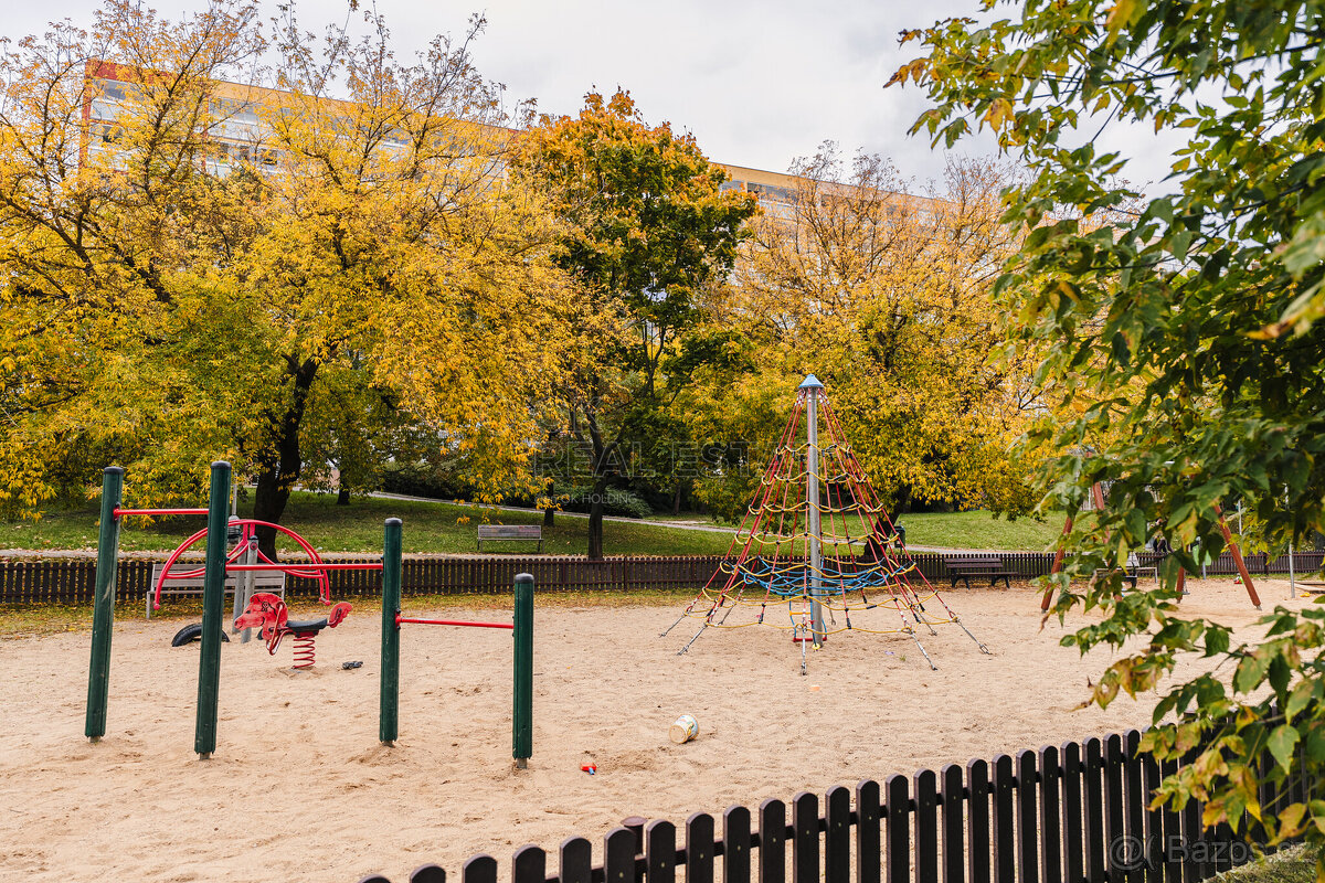 Pronájem bytu 2+kk 49m Praha 15 - 11