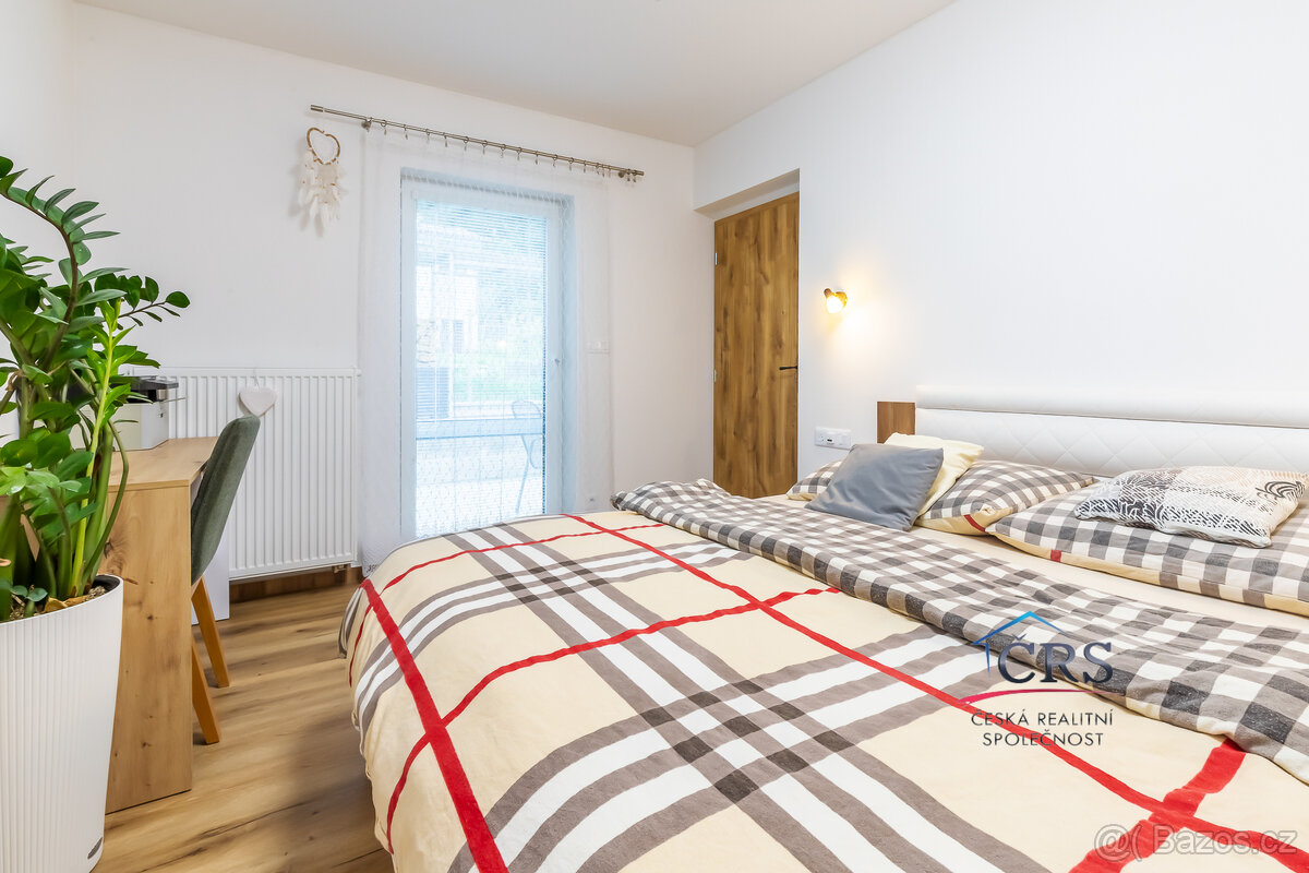 Kompletně zrekonstruovaná chata k trvalému bydlení - Říčany - 11