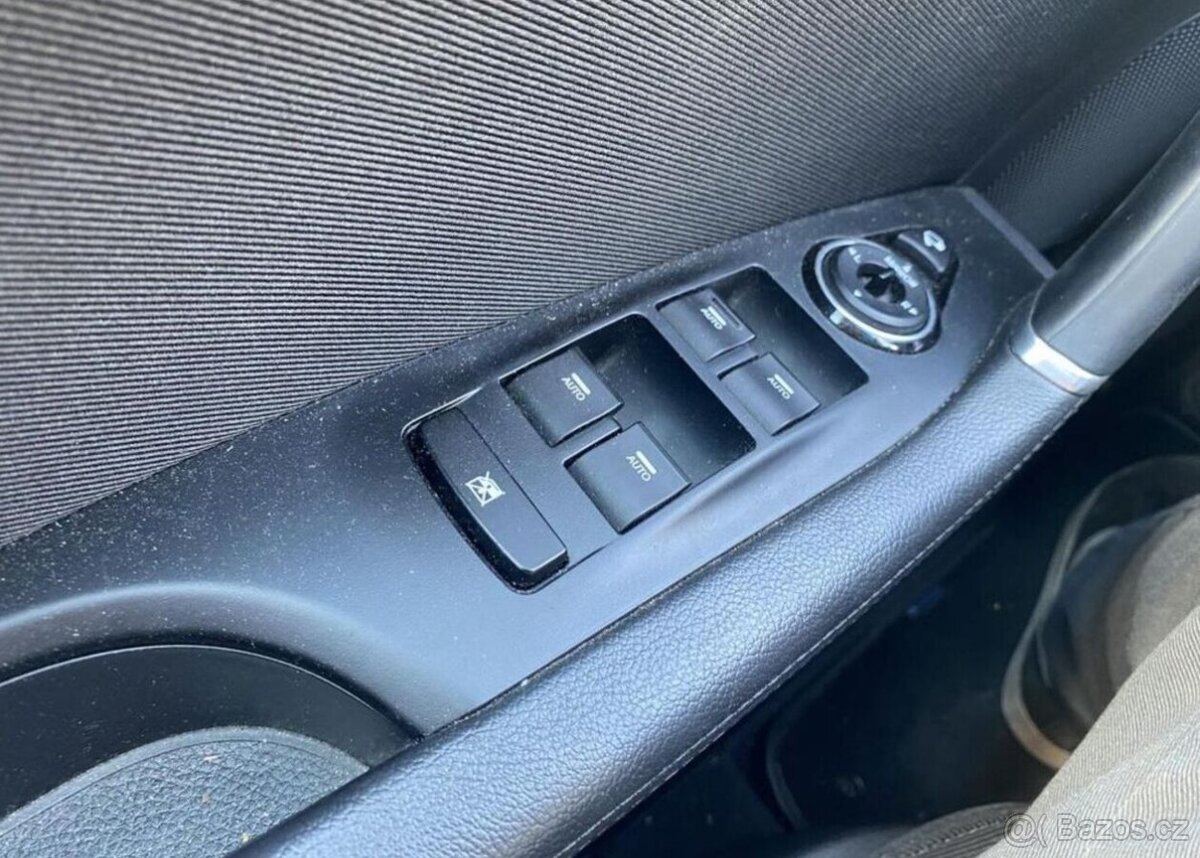 Hyundai i40 1.7-104kW-NAVI - 11