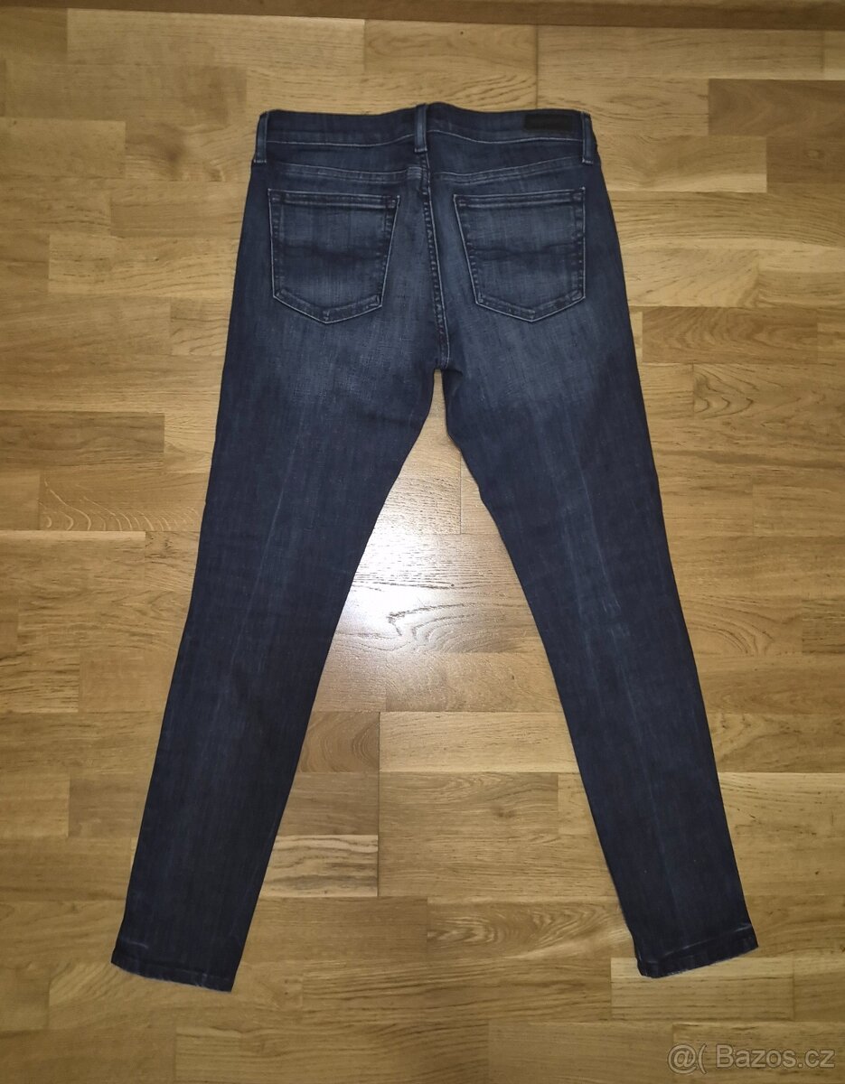 Značkové džíny - 11