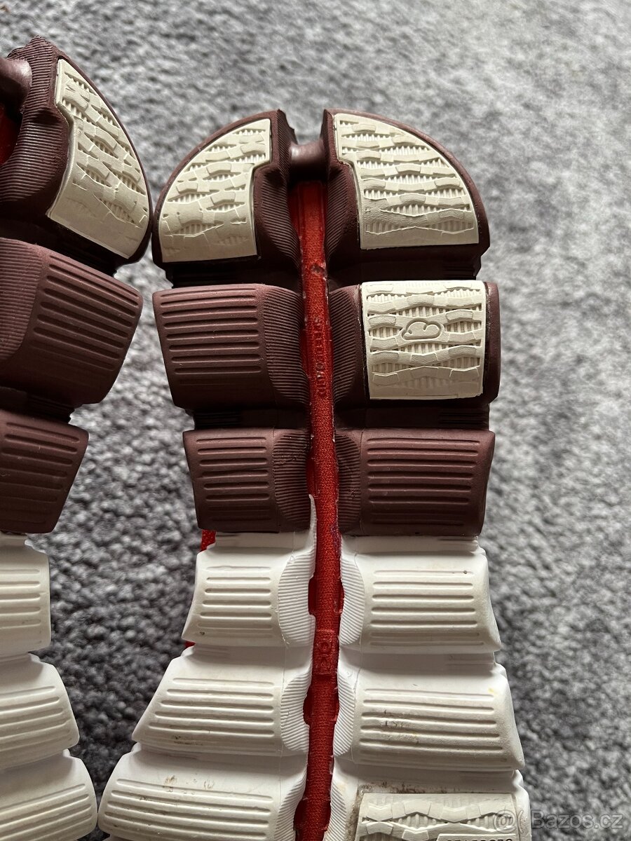 On Running, model Cloudflow, velikost 38,5 - 11