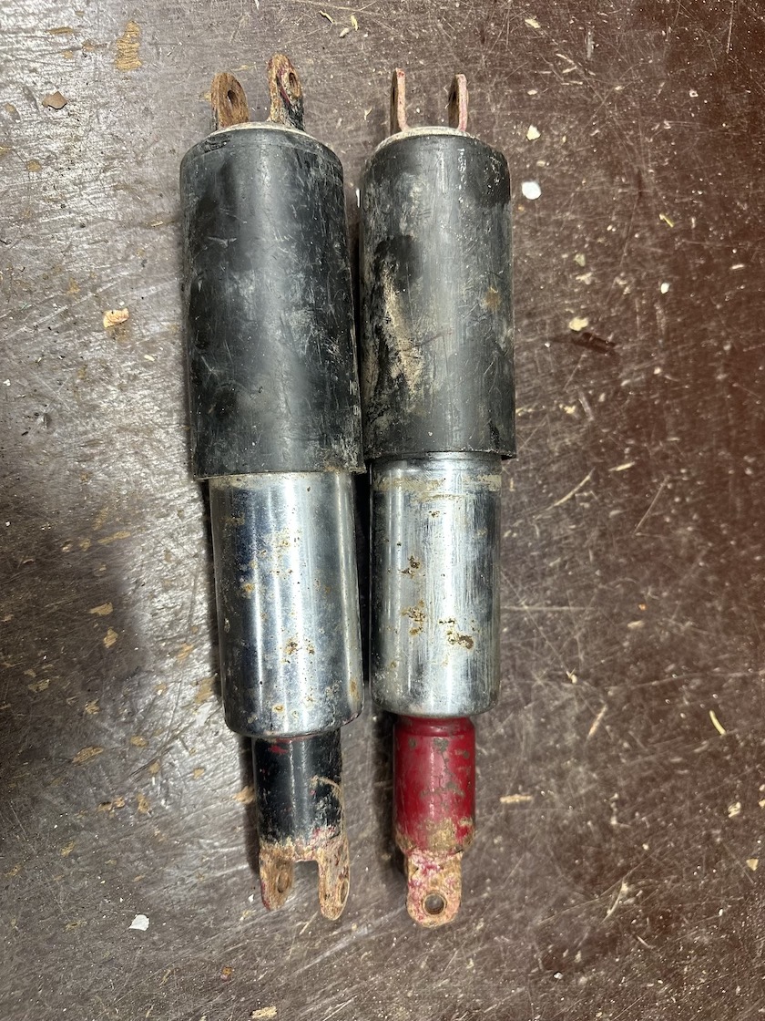 Predám zadní tlumiče na motocykle JAWA ČZ 125 175 250 350 - - 11