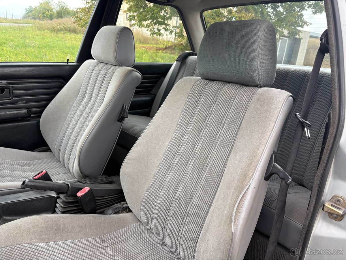 Prodám Bmw E30 316i 73kw coupe - 11