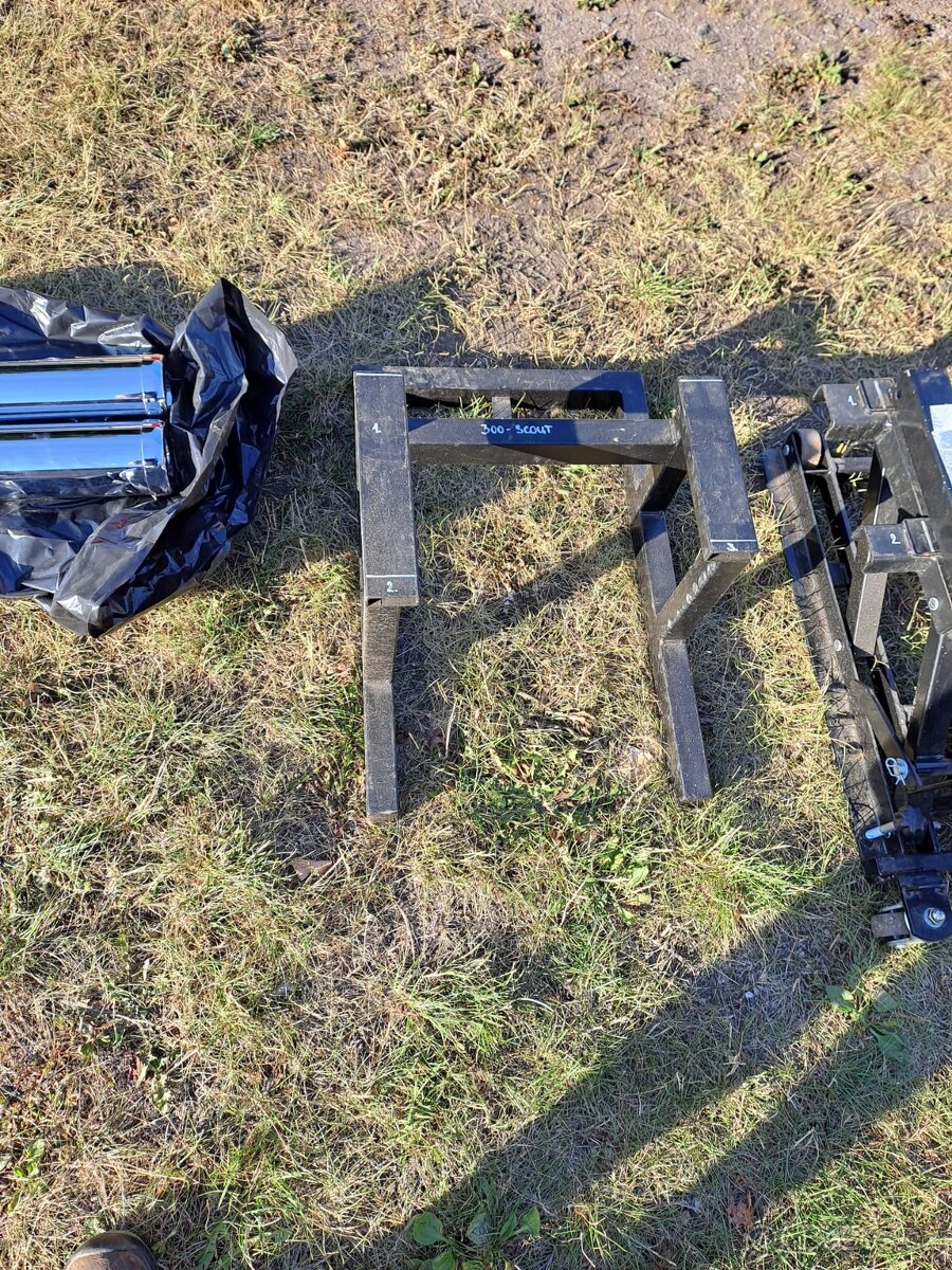 Indian Scout Bobber Icon - 11