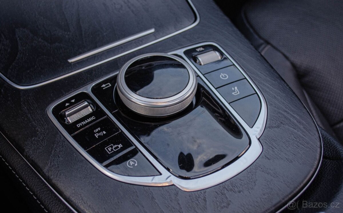 Mercedes Benz E350d 4x4 AMG - 11